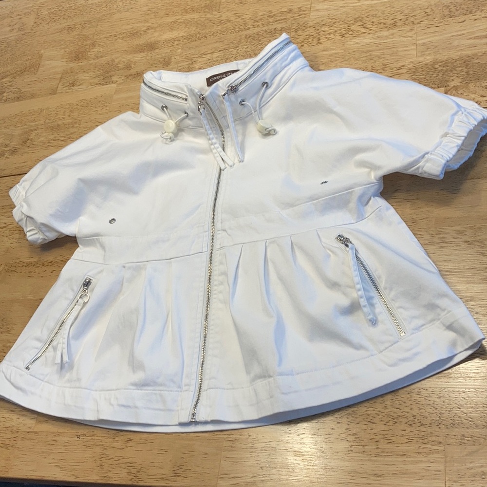 Lovely Adrienne Vittadini short sleeve, hooded jac